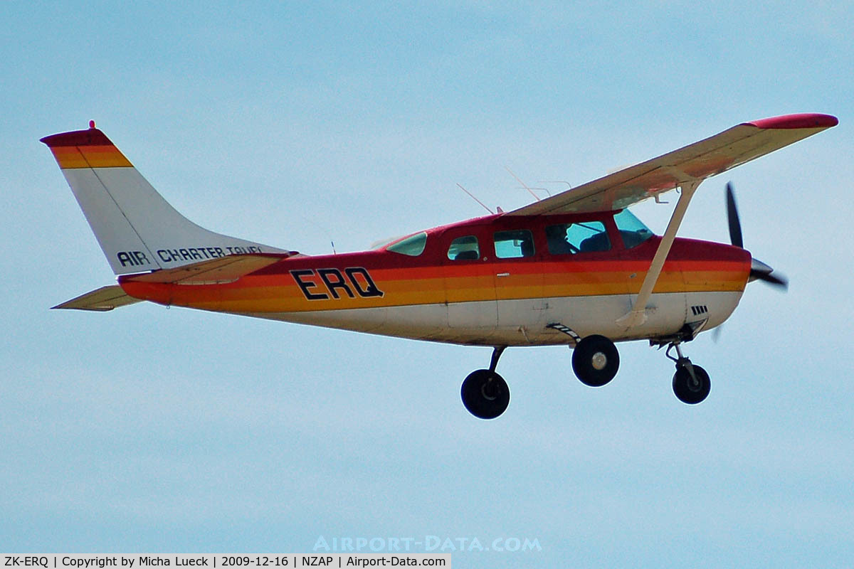 ZK-ERQ, 1971 Cessna U206F Stationair C/N U20601738, At Taupo