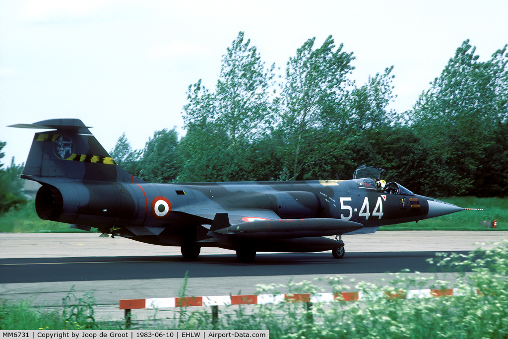 MM6731, Aeritalia F-104S Starfighter C/N 1031, In the early eighties the large unit codes of the Italian air force were slowly disappearing. This one attended the 322 Sq anniversary in 1983 and was the last one I ever saw.