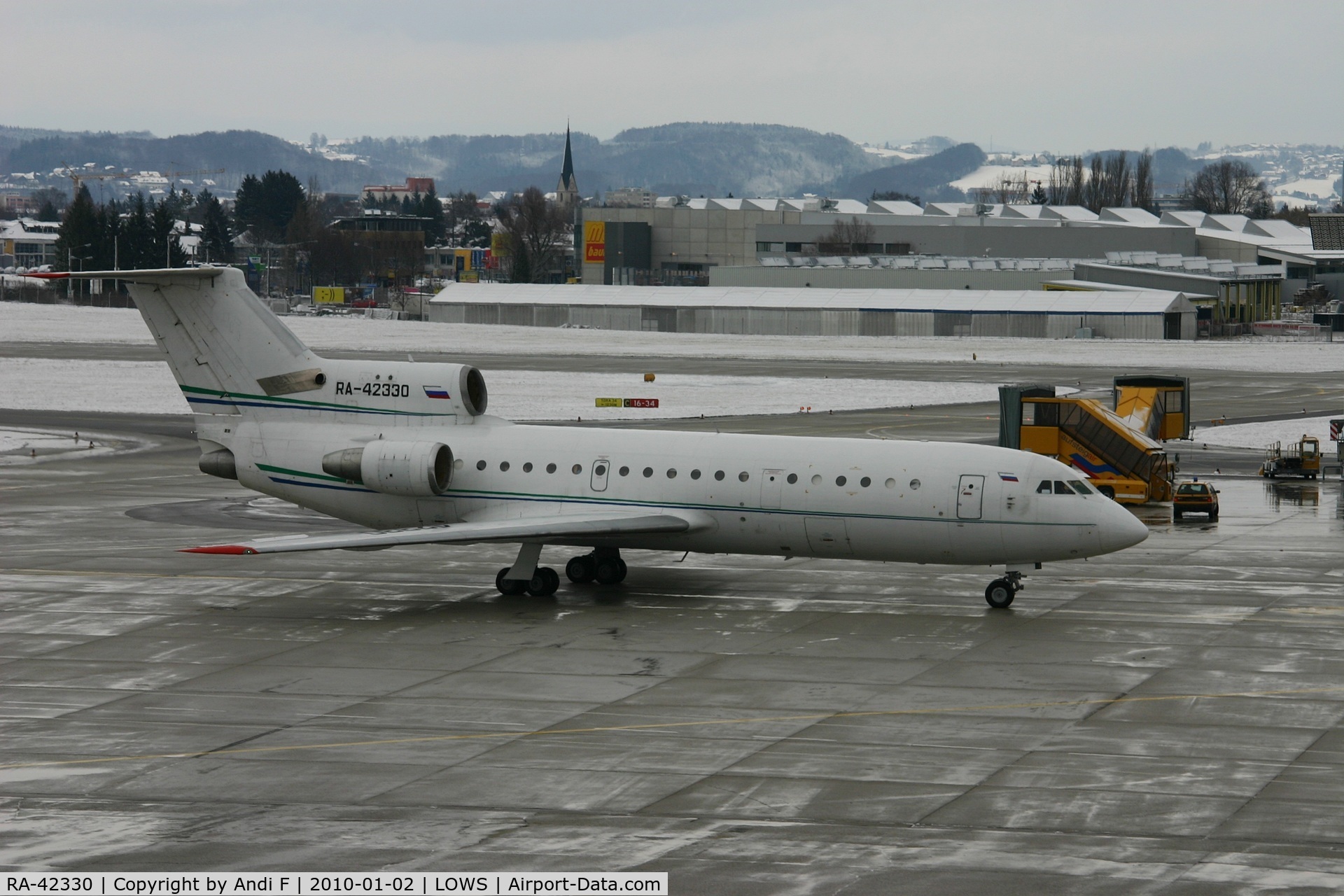 RA-42330, Yakovlev Yak-42D C/N 4250422505122, Tulpar Air