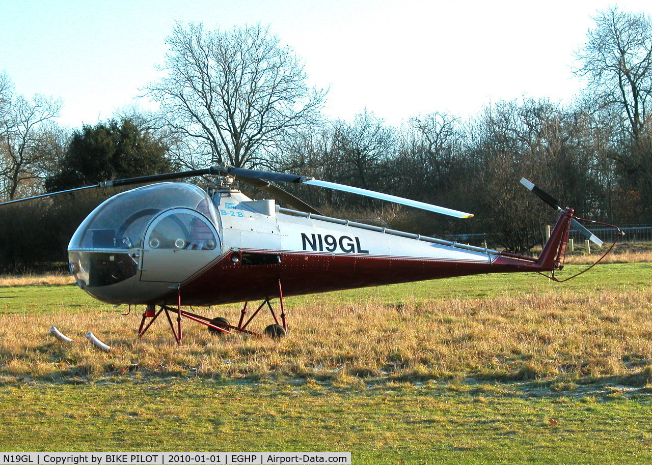 N19GL, 1992 Brantly B-2B C/N 2004, NEW YEARS DAY FLY-IN