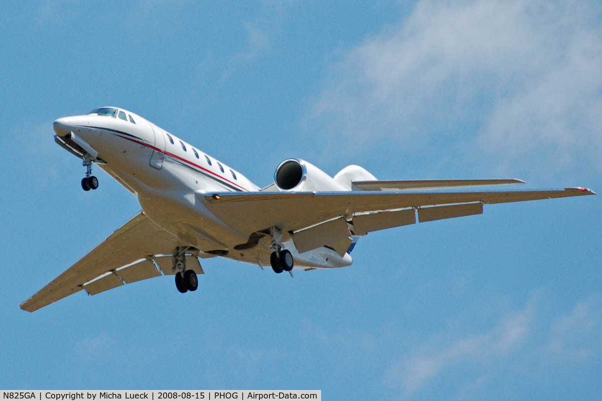 N825GA, 2001 Cessna 750 Citation X Citation X C/N 750-0143, At Maui