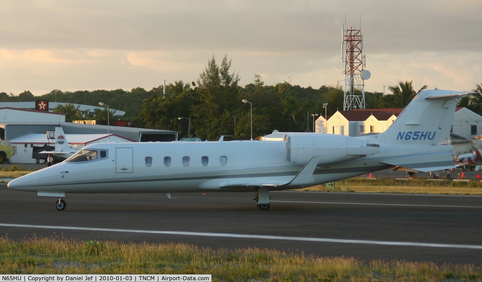N65HU, 2001 Learjet Inc 60 C/N 228, N65HU just landed at TNCM back tracking the active for parking