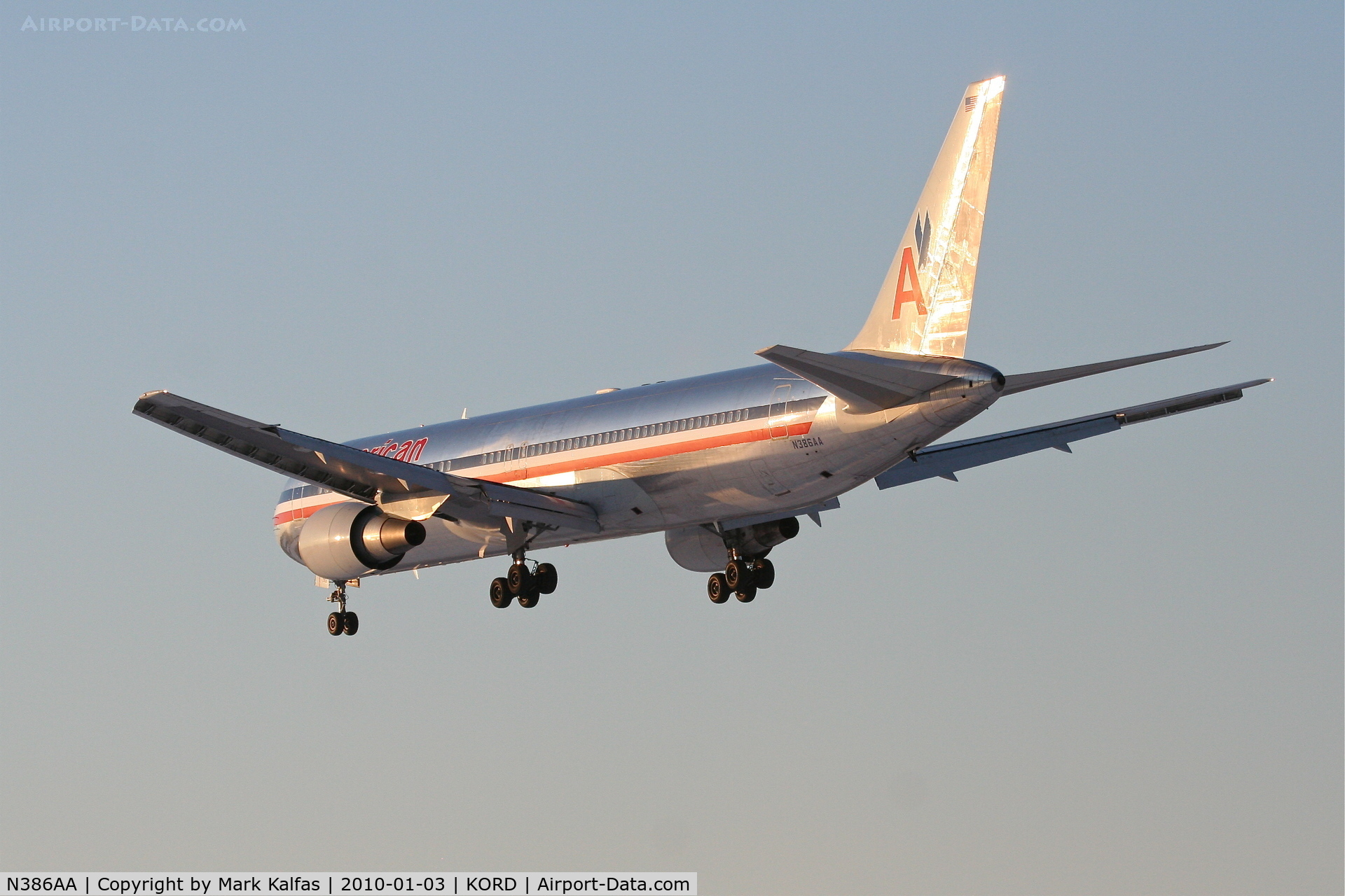 N386AA, 1994 Boeing 767-323/ER C/N 27060, American Airlines Boeing 767-323, AAL1612, arriving KORD RWY 28 from KSFO.