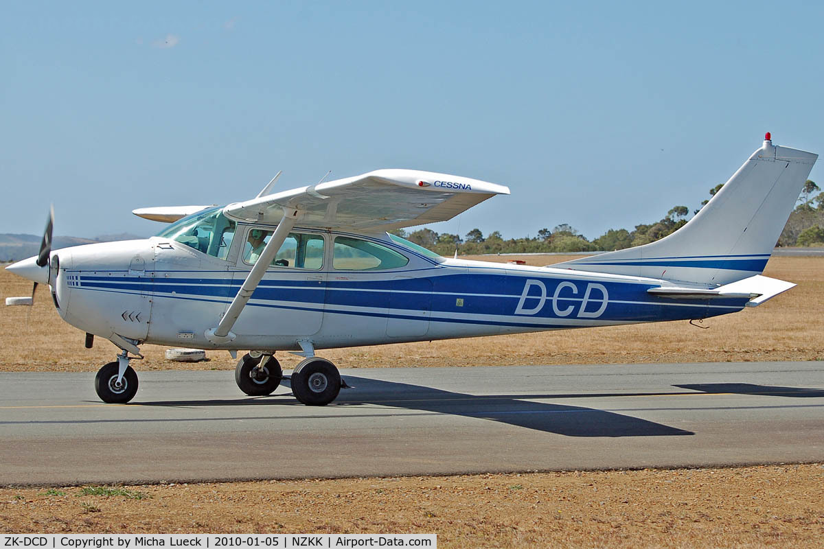 ZK-DCD, 1965 Cessna 182H Skylane C/N 18256423, At Kerikeri / Bay of Islands