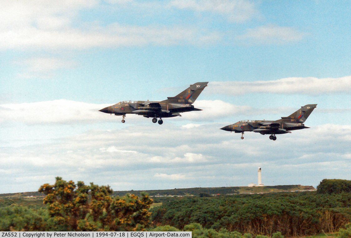 ZA552, 1981 Panavia Tornado GR.1 C/N 068/BT019/3036, Tornado GR.1 of 15[R] Squadron returning to base at Lossiemouth with ZA600 coded TH also of 15[R] Squadron in the Summer of 1994.