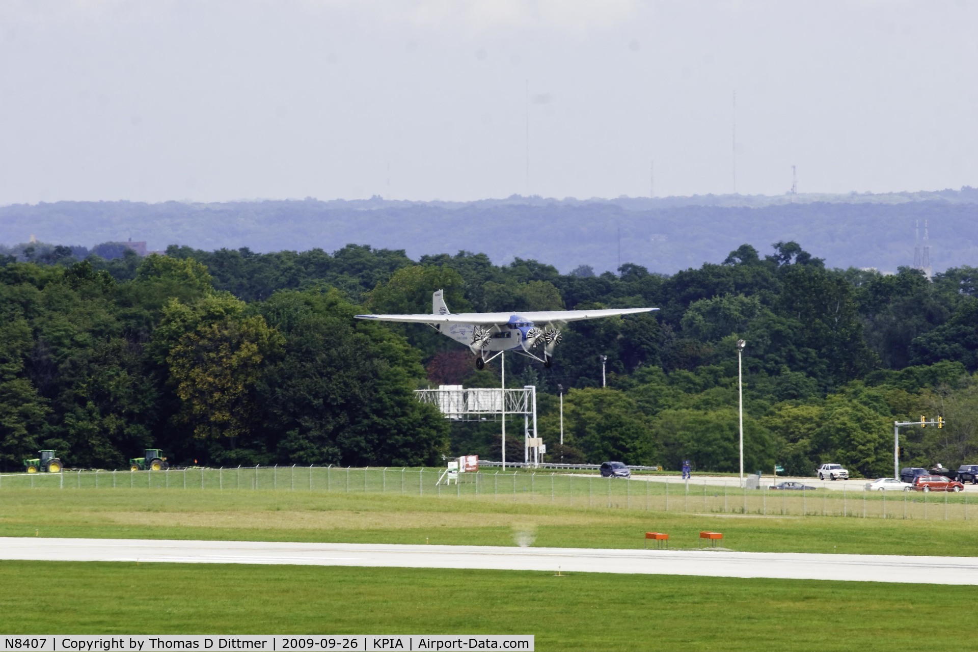 N8407, 1929 Ford 4-AT-E Tri-Motor C/N 69, N8407 arriving at Peoria Illinois