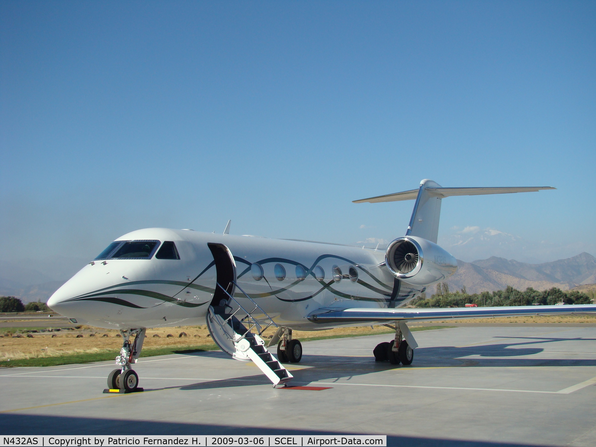N432AS, 2008 Gulfstream Aerospace GIV-X (G450) C/N 4142, Photo