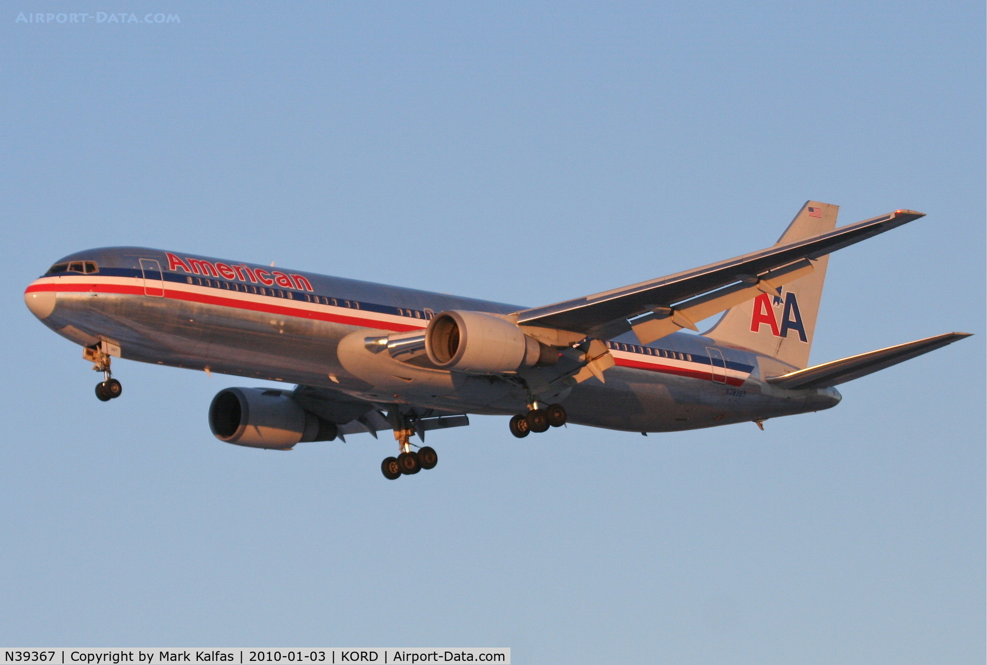 N39367, 1991 Boeing 767-323 C/N 25194, American Airlines Boeing 767-323, AAL83, arriving KORD RWY 28 from EDDF (Frankfurt).