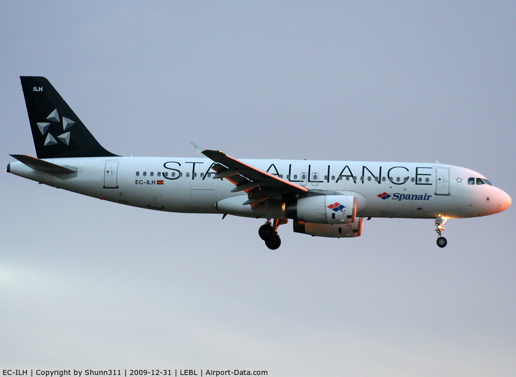 EC-ILH, 2002 Airbus A320-232 C/N 1914, Landing rwy 25R