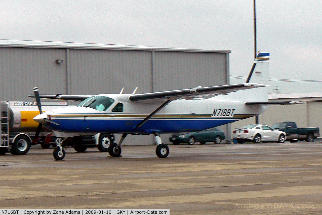 N716BT, 2000 Cessna 208B C/N 208B0843, At Arlington Municipal