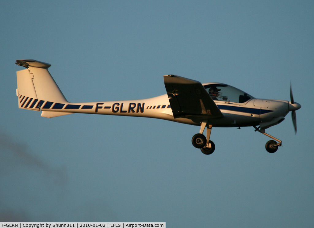 F-GLRN, Diamond DA-20A-1 Katana C/N 10111, Landing rwy 09