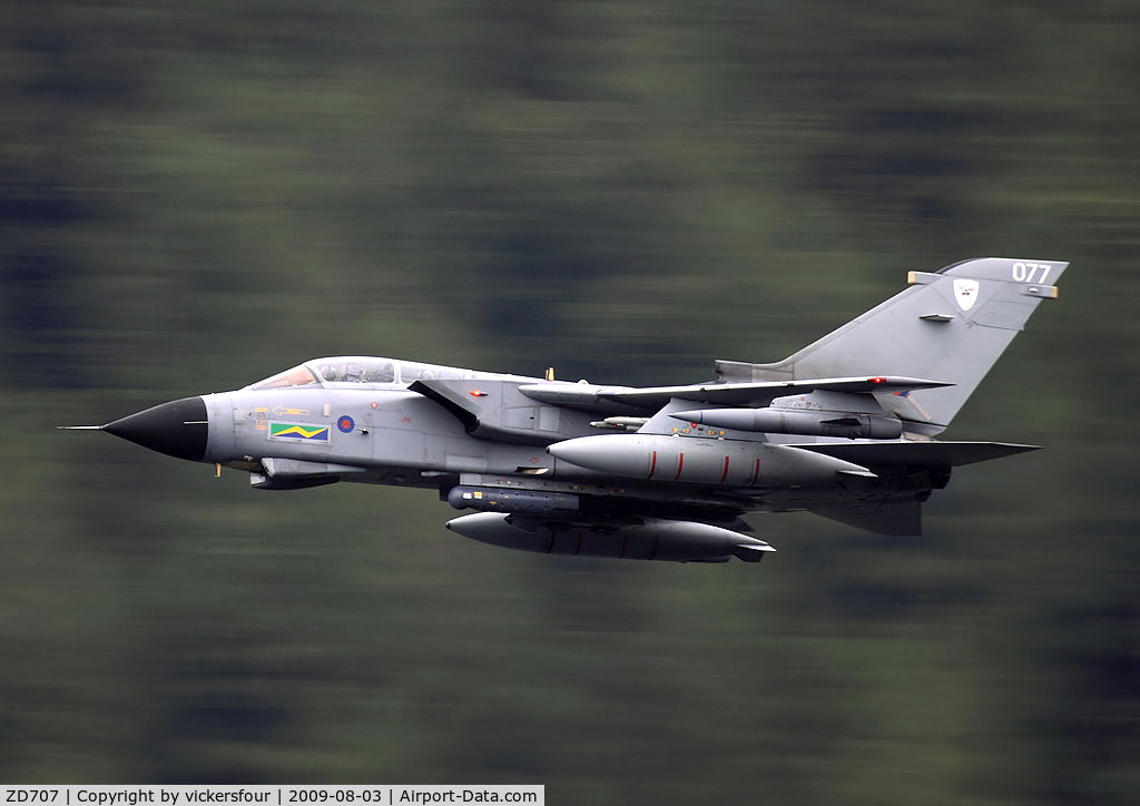 ZD707, 1984 Panavia Tornado GR.4 C/N 319/BS111/3148, Royal Air Force. Operated by the Marham Wing coded '077' and wearing 13 Squadron markings. Thirlmere, Cumbria.