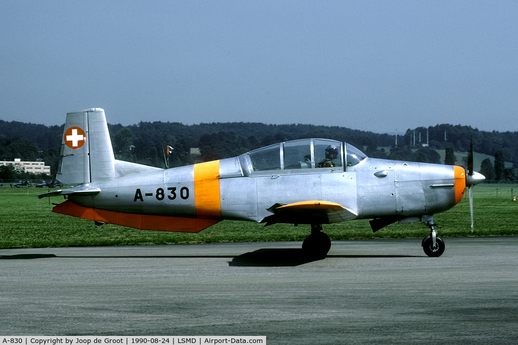 A-830, Pilatus P3-05 C/N 468-17, During the 1990 AMEF many small prop aircraft were active. These P-3 trainers were about to be phased out.