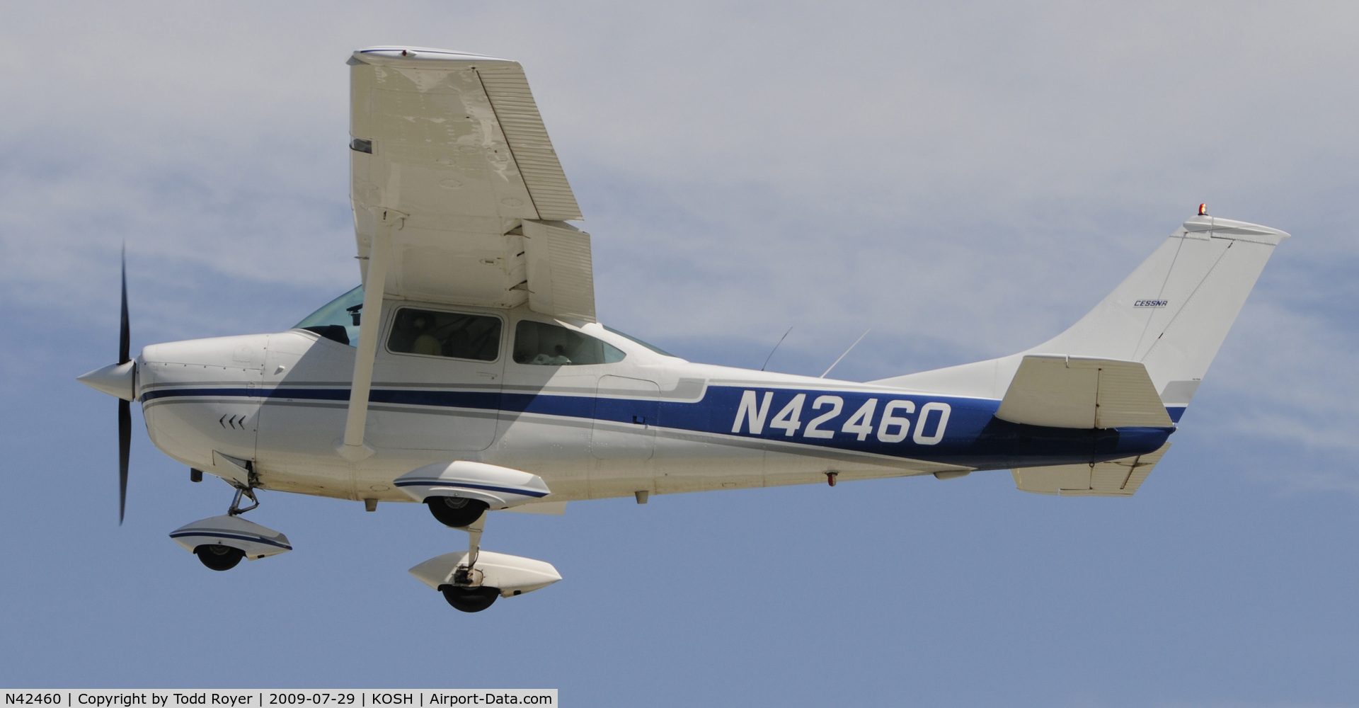 N42460, 1968 Cessna 182L Skylane C/N 18259024, EAA AIRVENTURE 2009