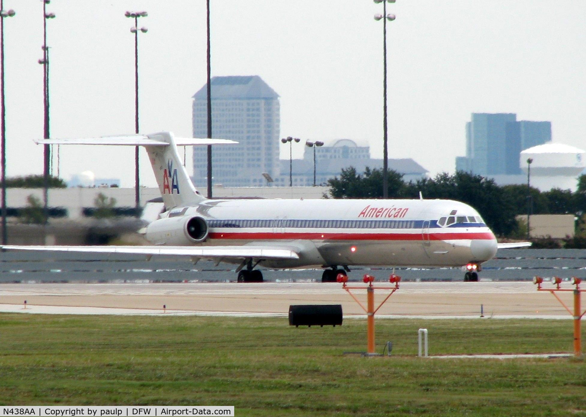 N438AA, 1987 McDonnell Douglas MD-83 (DC-9-83) C/N 49456, Holding short of 18L at DFW.