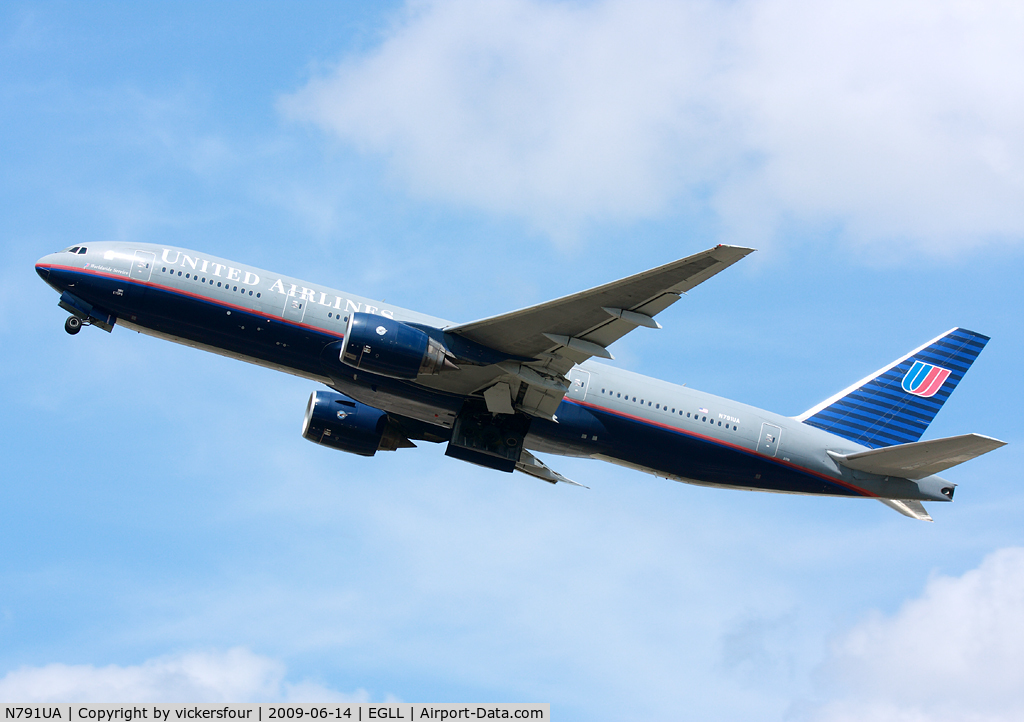 N791UA, 1997 Boeing 777-222 C/N 26933, United Airlines