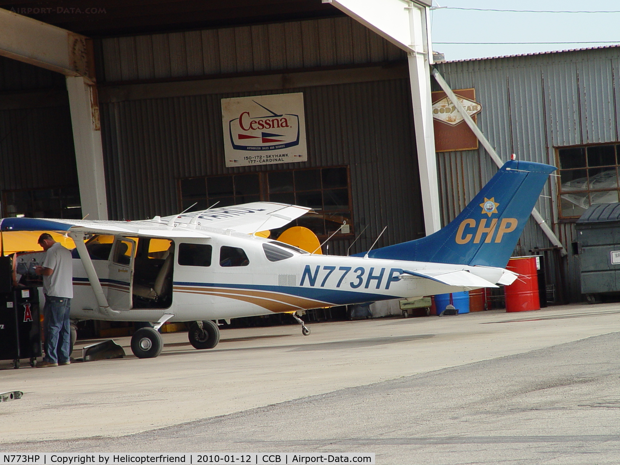 N773HP, 2000 Cessna T206H Turbo Stationair C/N T20608180, Parked at Foothill Aircraft Sales & Service