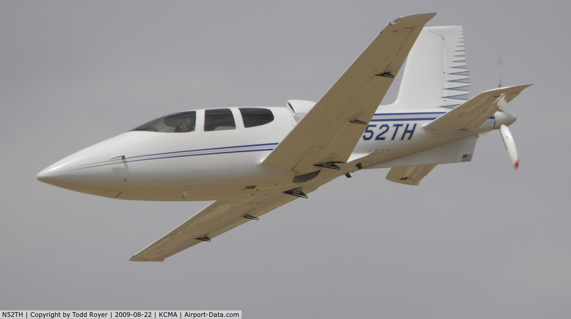 N52TH, 1999 Cirrus VK-30 C/N 143, CAMARILLO AIR SHOW 2009