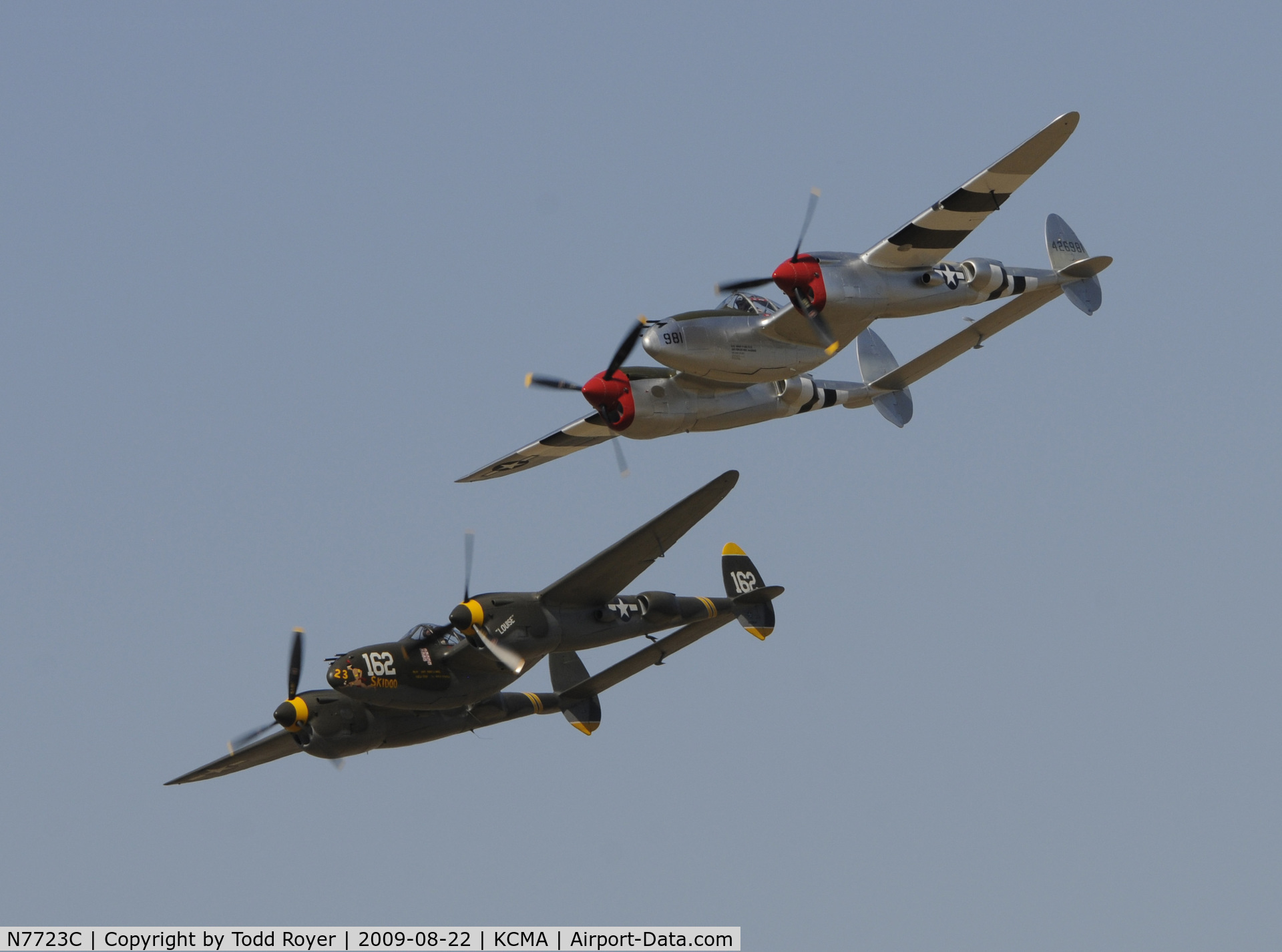 N7723C, 1944 Lockheed P-38L-5 Lightning C/N 7985, CAMARILLO AIR SHOW 2009