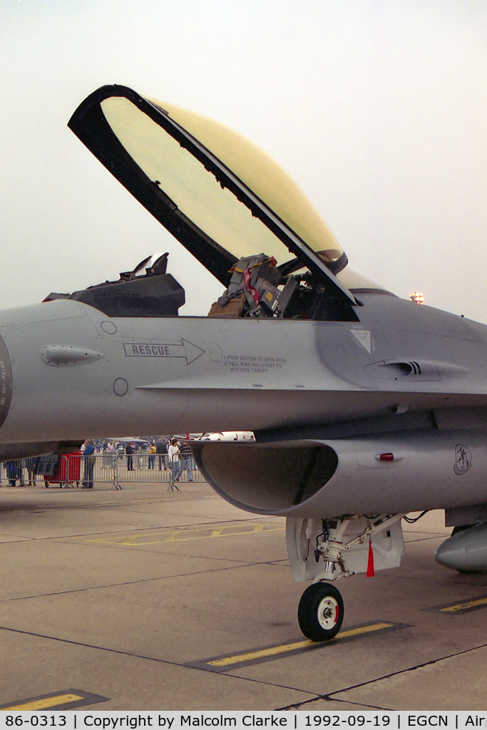 86-0313, 1986 General Dynamics F-16C Fighting Falcon C/N 5C-419, General Dynamics F-16C Fighting Falcon at RAF Finningley in 1992.