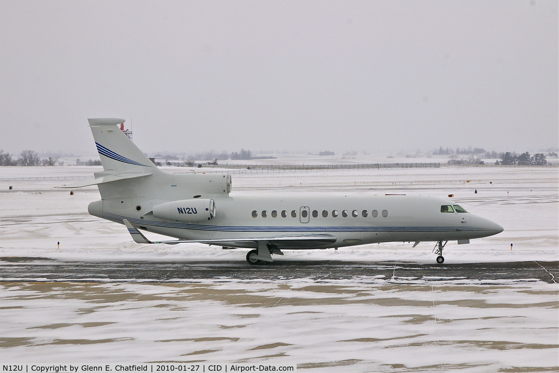 N12U, 2008 Dassault Falcon 7X C/N 53, Taxiing on Delta to Landmark