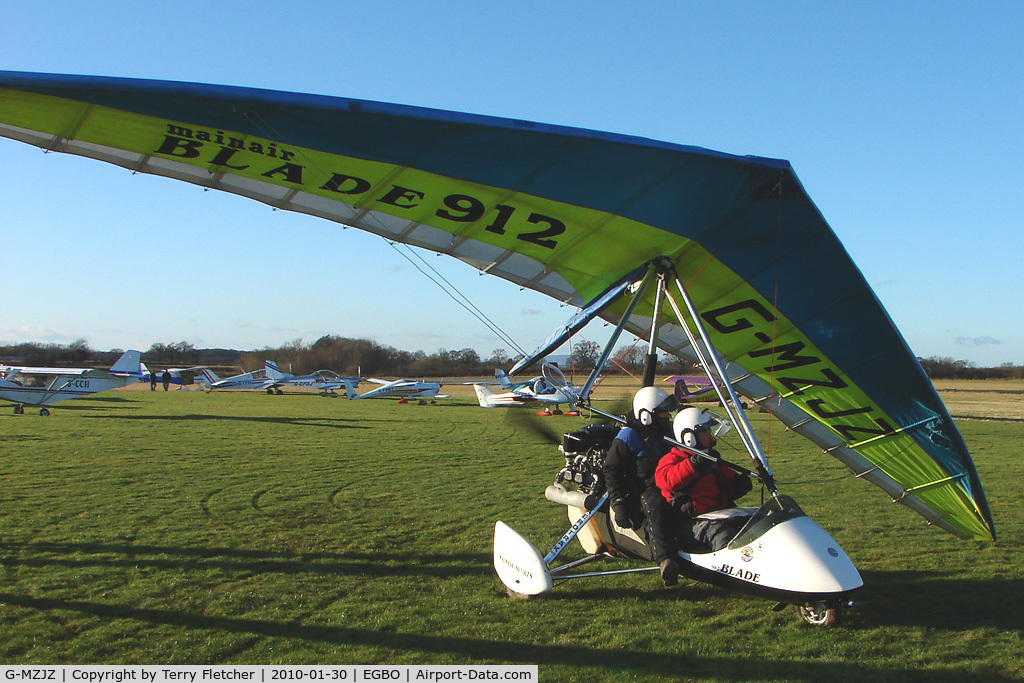 G-MZJZ, 1997 Mainair Blade 912 C/N 1121-0597-7-W924, Microlight participant in the 2010 BMAA Icicle Fly-in at Wolverhampton