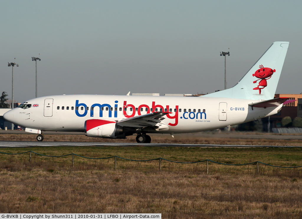 G-BVKB, 1994 Boeing 737-59D C/N 27268, Lining up rwy 32R with special c/s