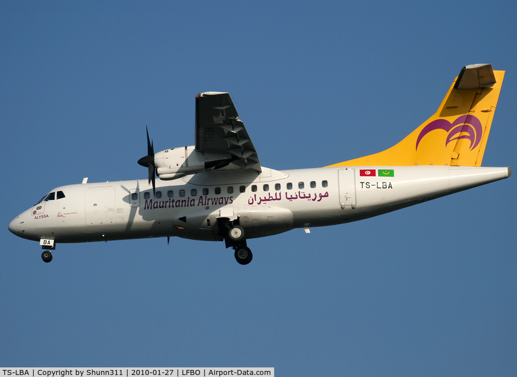 TS-LBA, 1992 ATR 42-300 C/N 245, Landing rwy 32L