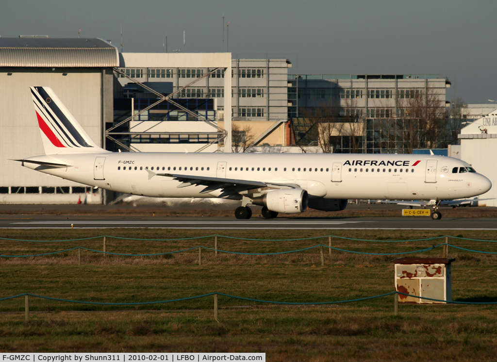 F-GMZC, 1995 Airbus A321-111 C/N 521, Taxiing holding point rwy 32R for departure... New c/s...