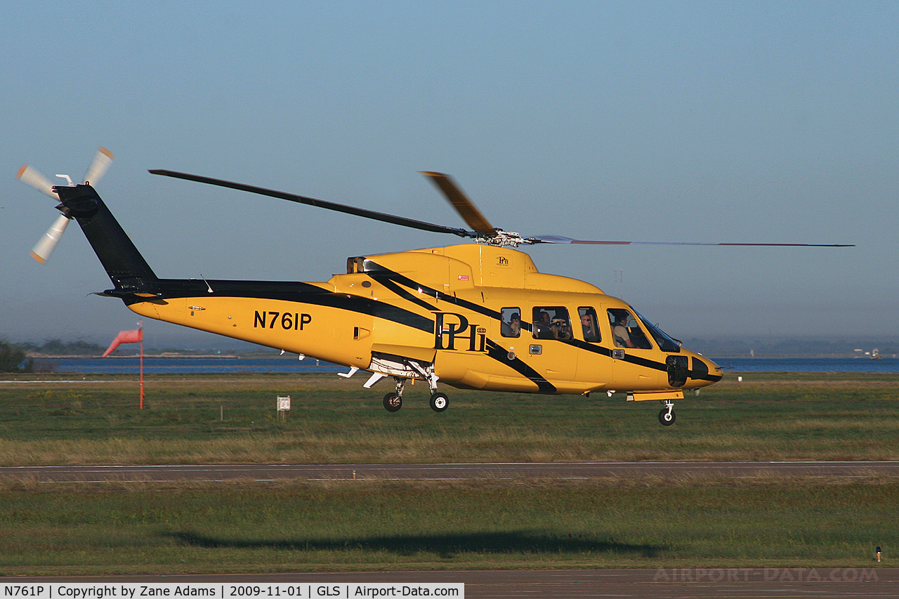 N761P, 2005 Sikorsky S-76C C/N 760588, PHI Helicopters at Galveston