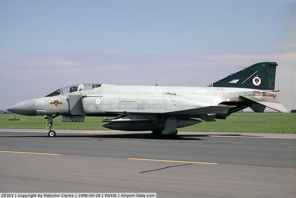 ZE353, McDonnell Douglas F-4J(UK) Phantom II C/N 1888/0036, McDonnell Phantom F3 at RAF Waddington in 1990.