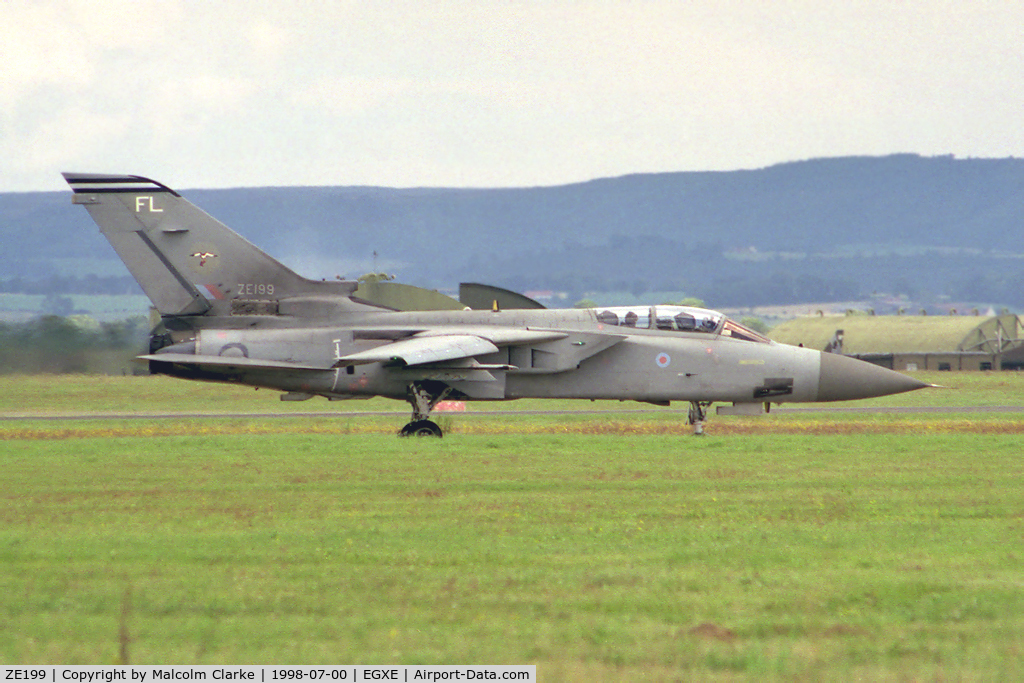 ZE199, 1986 Panavia Tornado F.3 C/N AT014/552/3248, Panavia Tornado F3 at RAF Leeming in 1998.