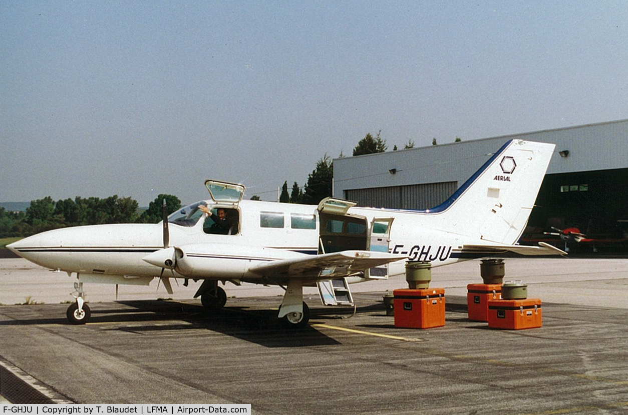 F-GHJU, 1980 Cessna 402C C/N 402C-0274, Aerial Survey Aircraft from the company 