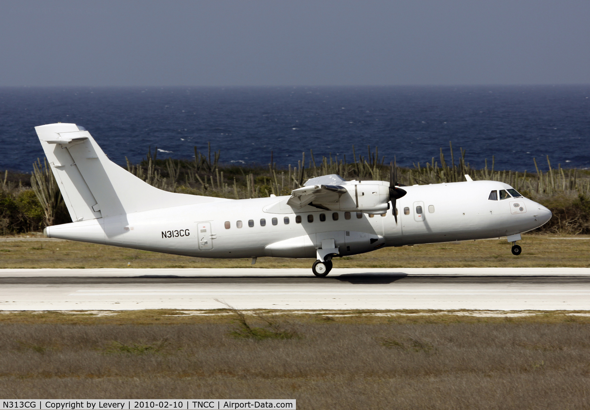N313CG, 1993 ATR 42-320 C/N 358, Touch Down!!!