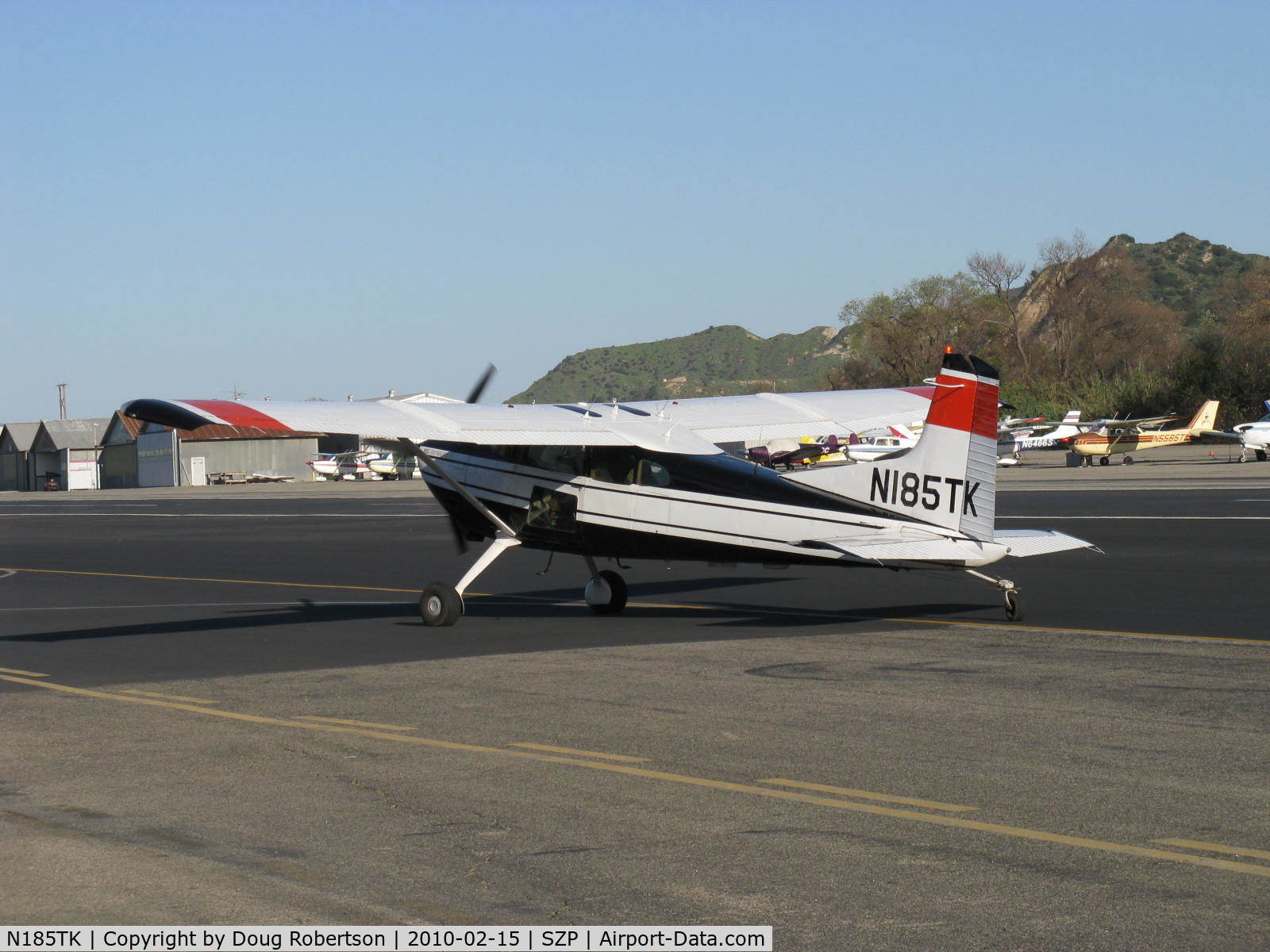 N185TK, 1981 Cessna A185F Skywagon 185 C/N 18504366, 1981 Cessna A185F SKYWAGON II, Continental IO-520-D 300 Hp, taxi