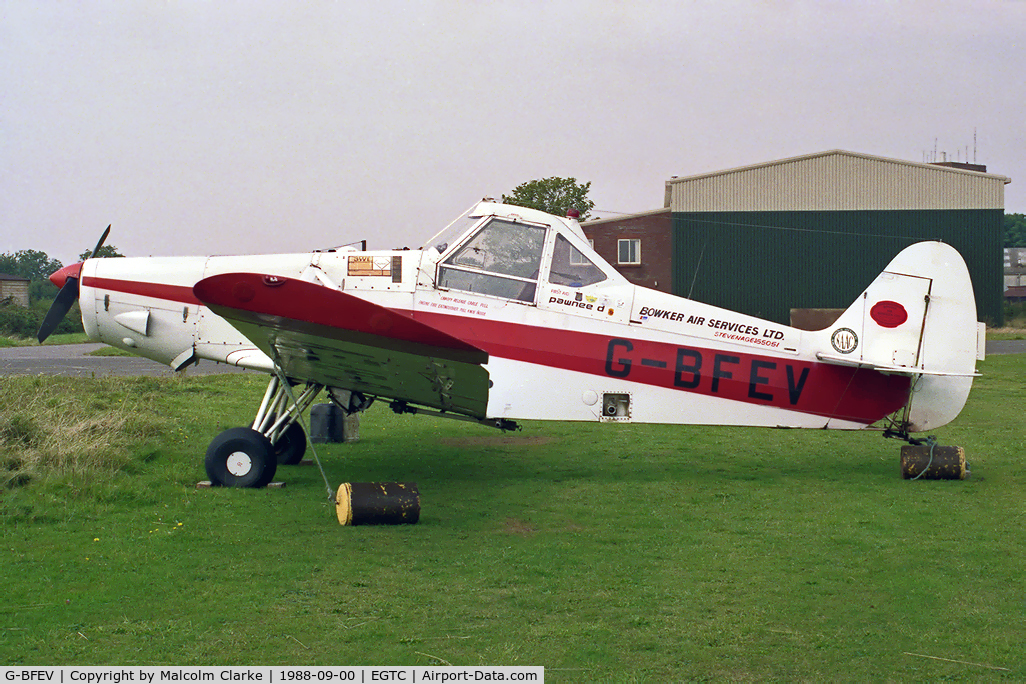 G-BFEV, 1977 Piper PA-25-235 Pawnee C/N 25-7756060, Piper PA-25-235 Pawnee at Cranfield Airport in 1988.