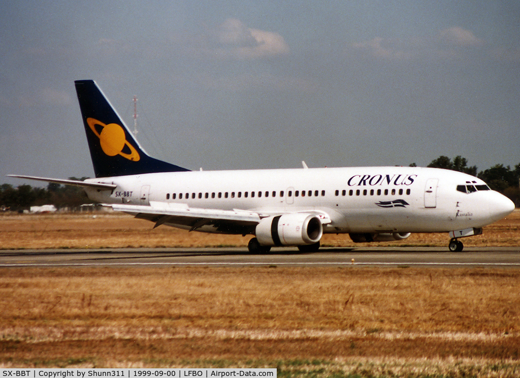 SX-BBT, 1991 Boeing 737-33A C/N 25011, Landing rwy 15R