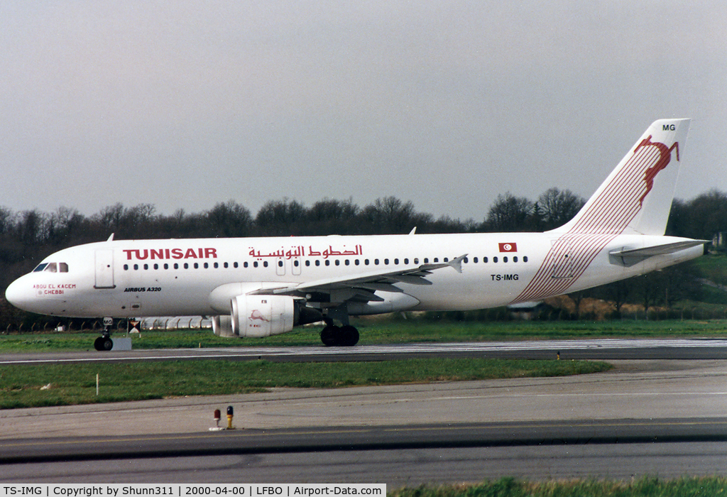 TS-IMG, 1992 Airbus A320-211 C/N 0390, Ready for take off rwy 15L in old livery...