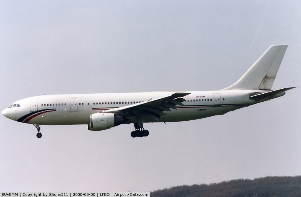 SU-BMM, 1982 Airbus A300B4-203 C/N 175, Landing rwy 15R