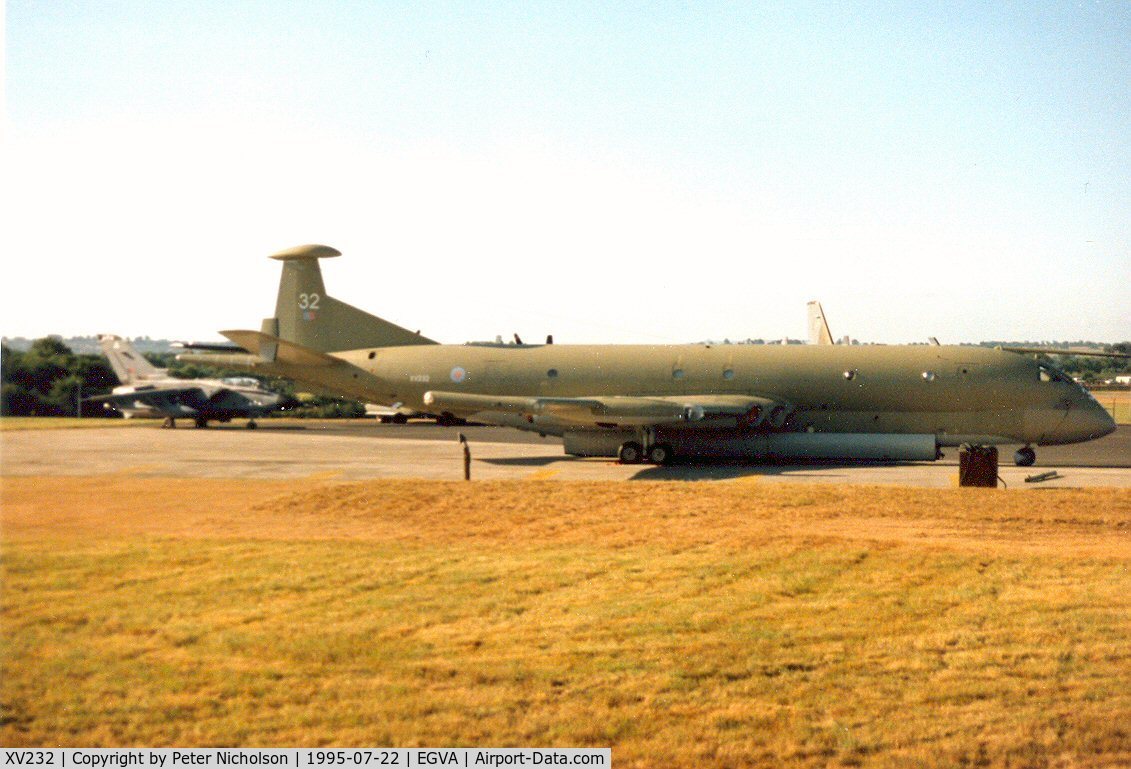 XV232, Hawker Siddeley Nimrod MR.2 C/N 8007, Nimrod MR.2 of the Kinloss Wing on display at the 1995 Intnl Air Tattoo at RAF Fairford.
