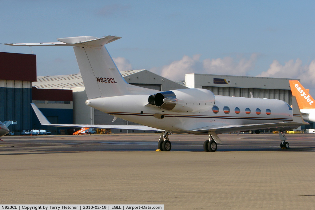N923CL, 2001 Gulfstream Aerospace G-IV C/N 1471, Gulfstream G1159C at Luton