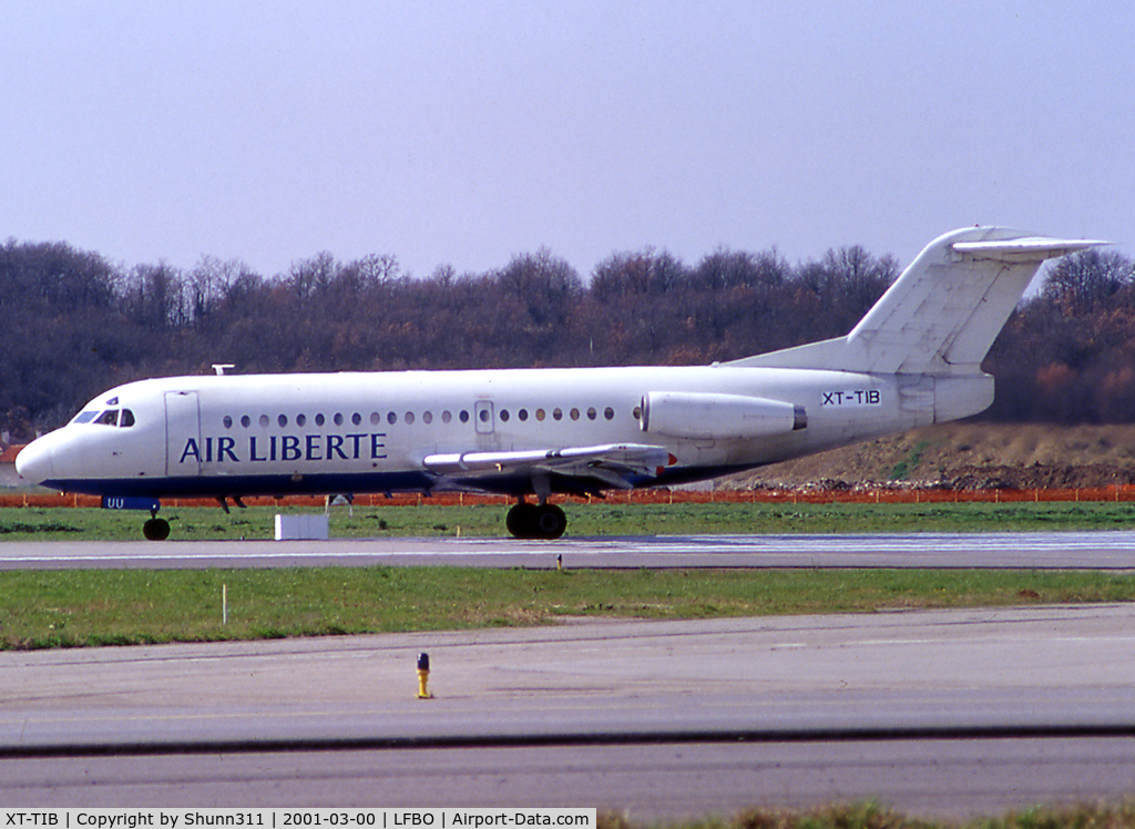XT-TIB, 1976 Fokker F-28-2000 Fellowship C/N 11108, Ex. F-GDUU still with Air Liberte markings... Ready for take off for his new African operator as Air Burkina