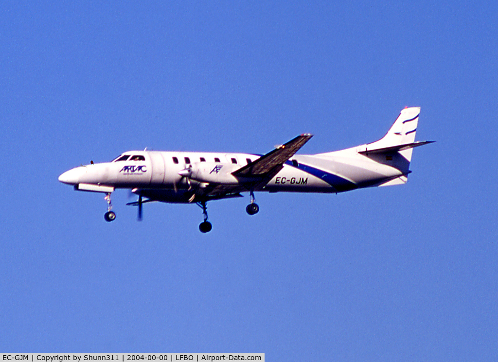 EC-GJM, 1991 Fairchild SA-227BC Metro III C/N BC-772B, Landing rwy 32R... Used by Artac Aviation at this time...