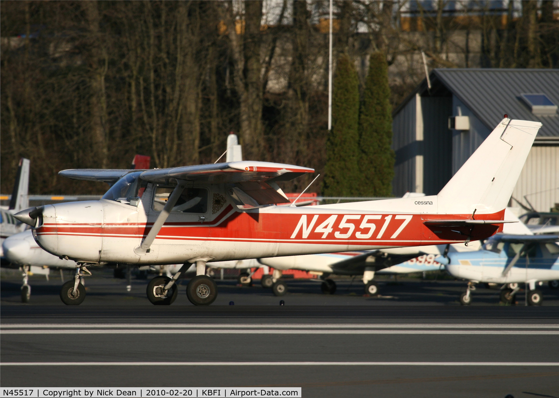 N45517, 1975 Cessna 150M C/N 15076957, KBFI