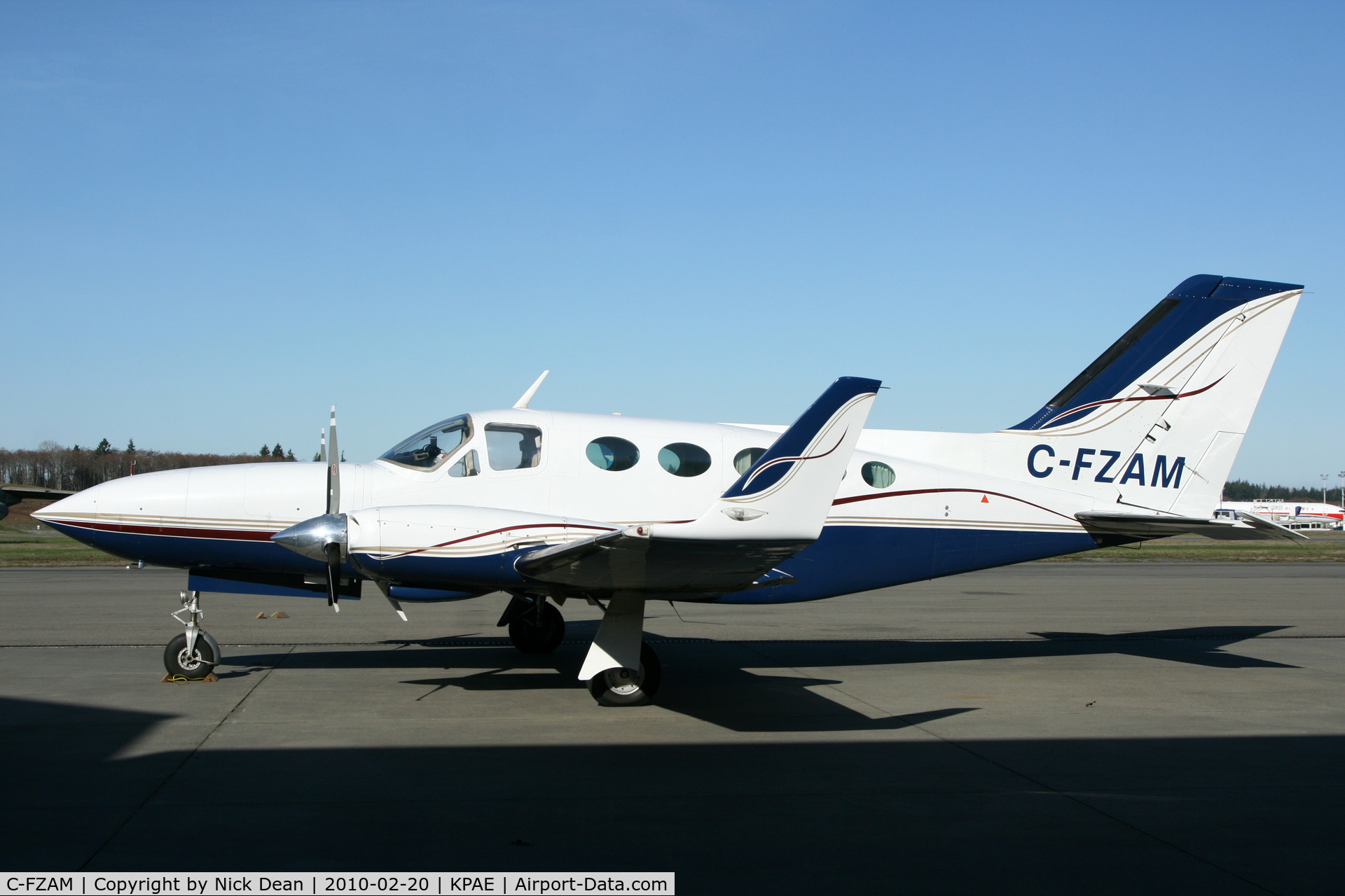 C-FZAM, 1981 Cessna 414A Chancellor C/N 414A0670, KPAE