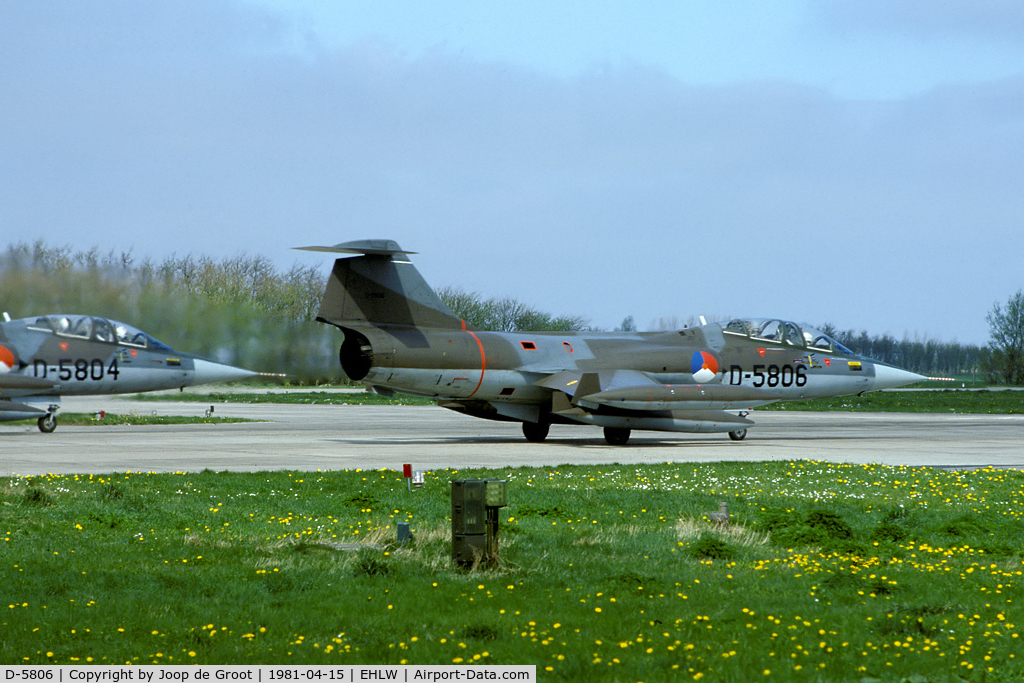 D-5806, Lockheed TF-104G Starfighter C/N 583E-5806, Two Volkel Starfighters preparing for take off from Leeuwarden.