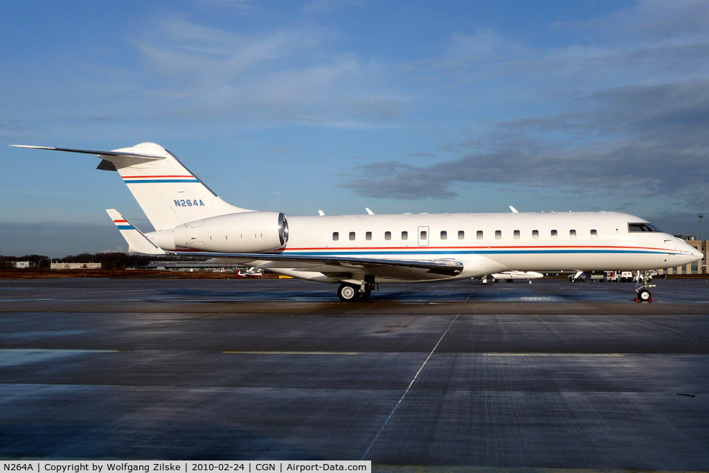 N264A, 2000 Bombardier BD-700-1A10 Global Express C/N 9064, visitor