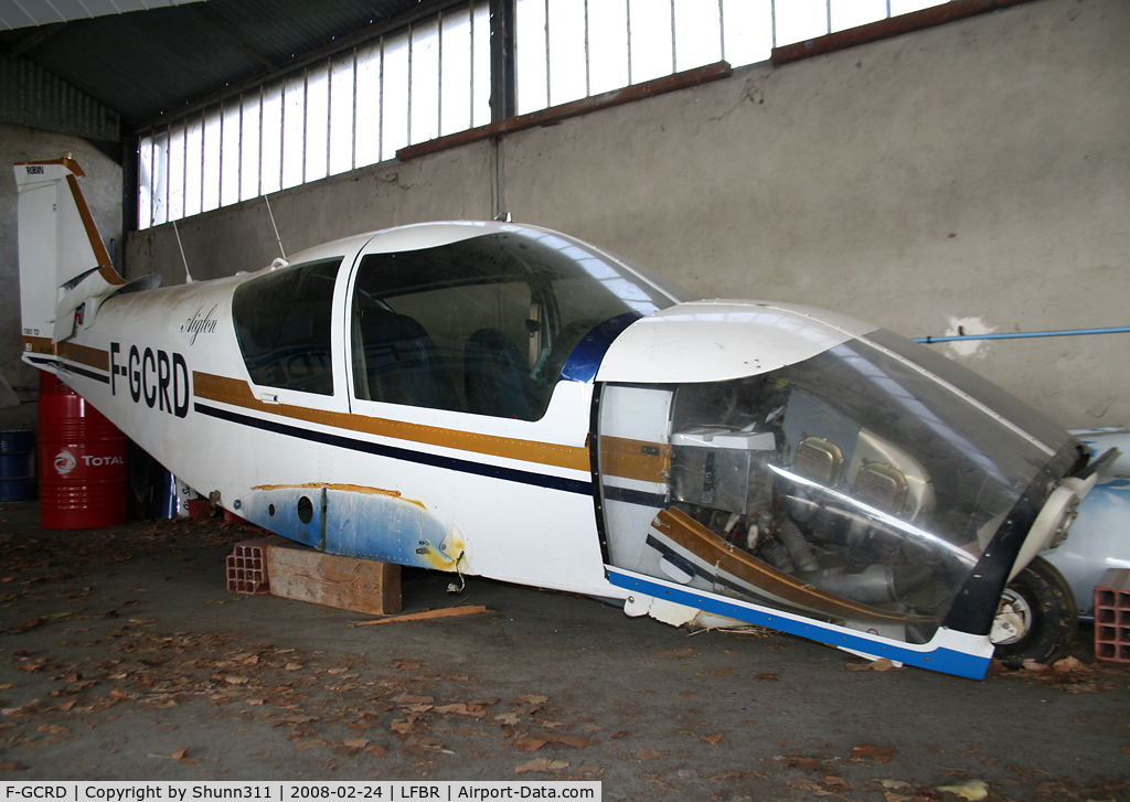 F-GCRD, Robin R-1180TD Aiglon C/N 248, Stored inside a hangar...
