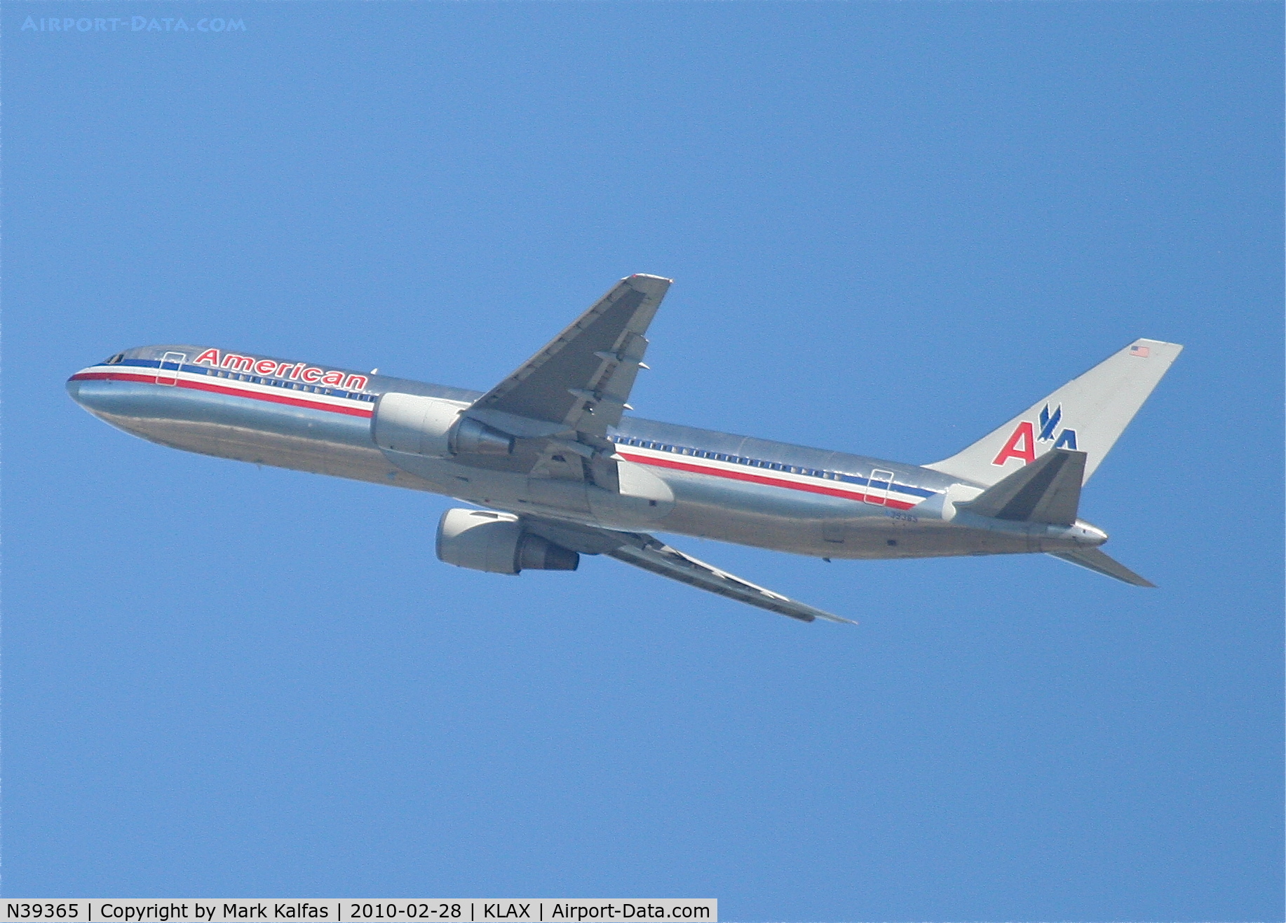 N39365, 1988 Boeing 767-323 C/N 24046, American Airlines Boeing 767-223. AAL280 to KMIA. 25R departure KLAX.