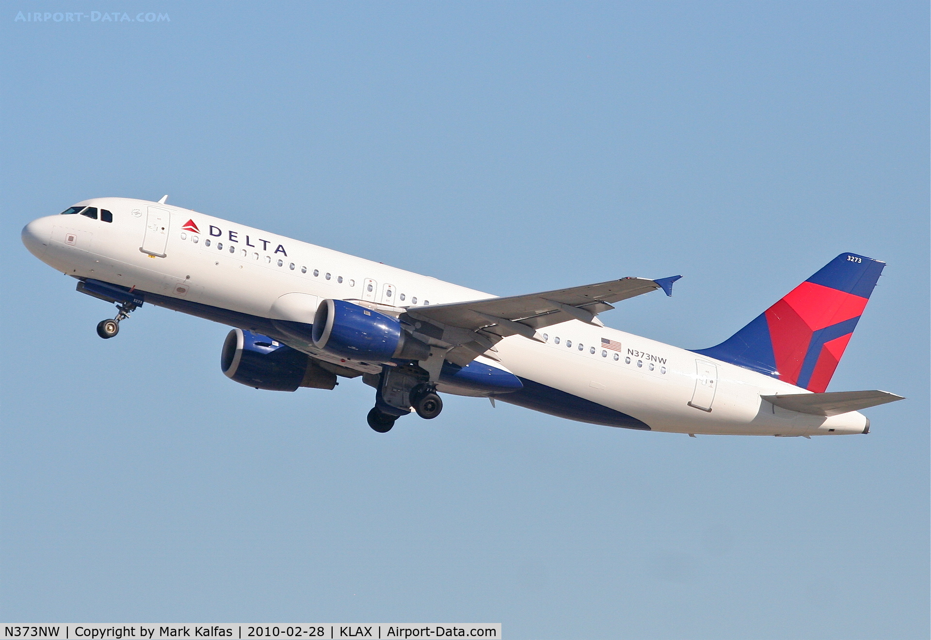 N373NW, 2001 Airbus A320-212 C/N 1641, Delta Airlines Boeing Airbus A320-212, DAL2430 to KDTW 25R departure KLAX.